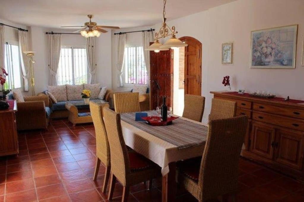 Countryside Private Apartment With Pool & Sea View تورّوكس كوستا المظهر الخارجي الصورة